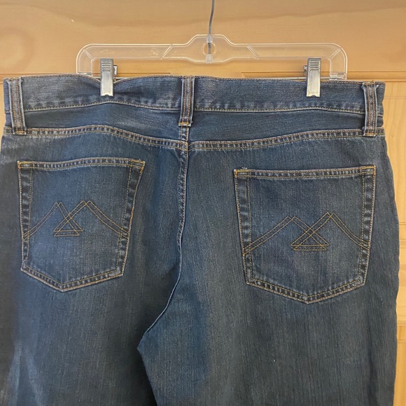 38 x 30 American Rag Straight Leg Smith Fit Jeans - Picture 6 of 6